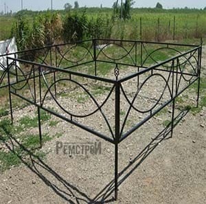 Ограда на кладбище Ограда на кладбище